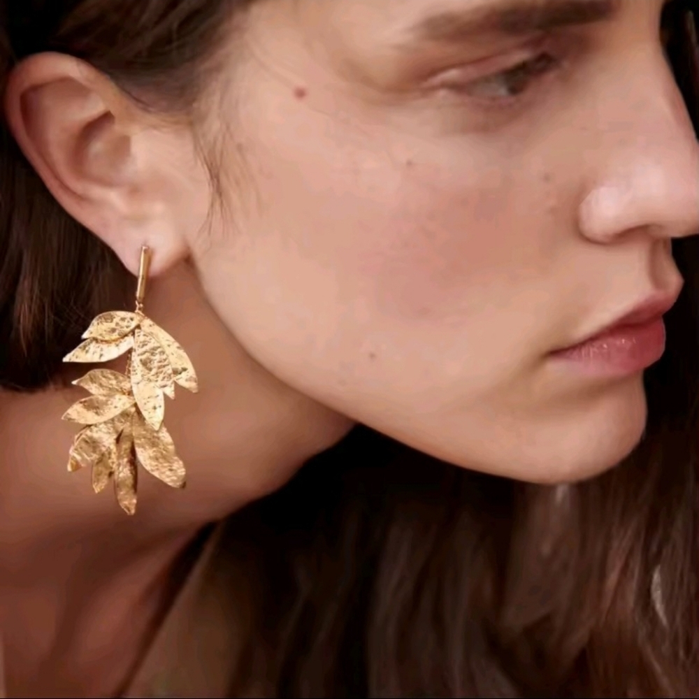 New ZARA Golen Leaf Cascade Earrings | NWOT
